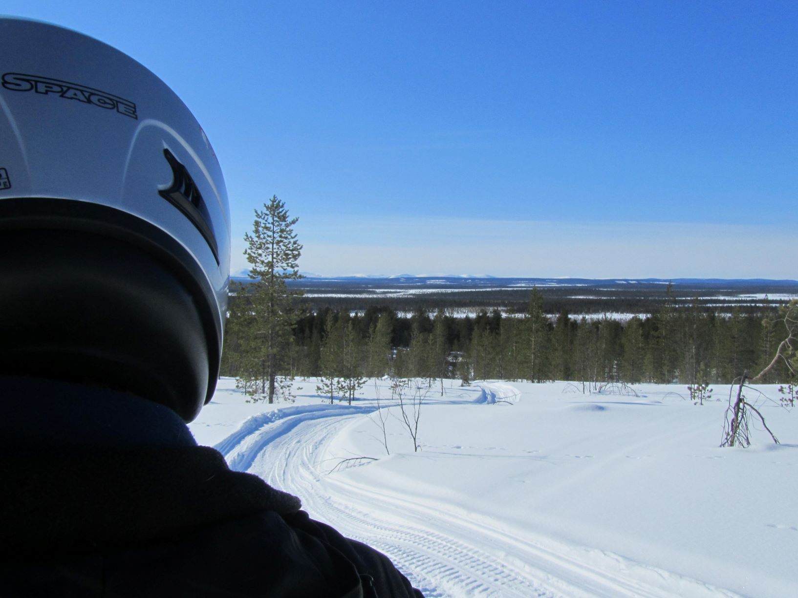 Snowmobiling in Lapland