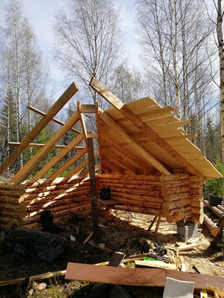 Lean-to shelter