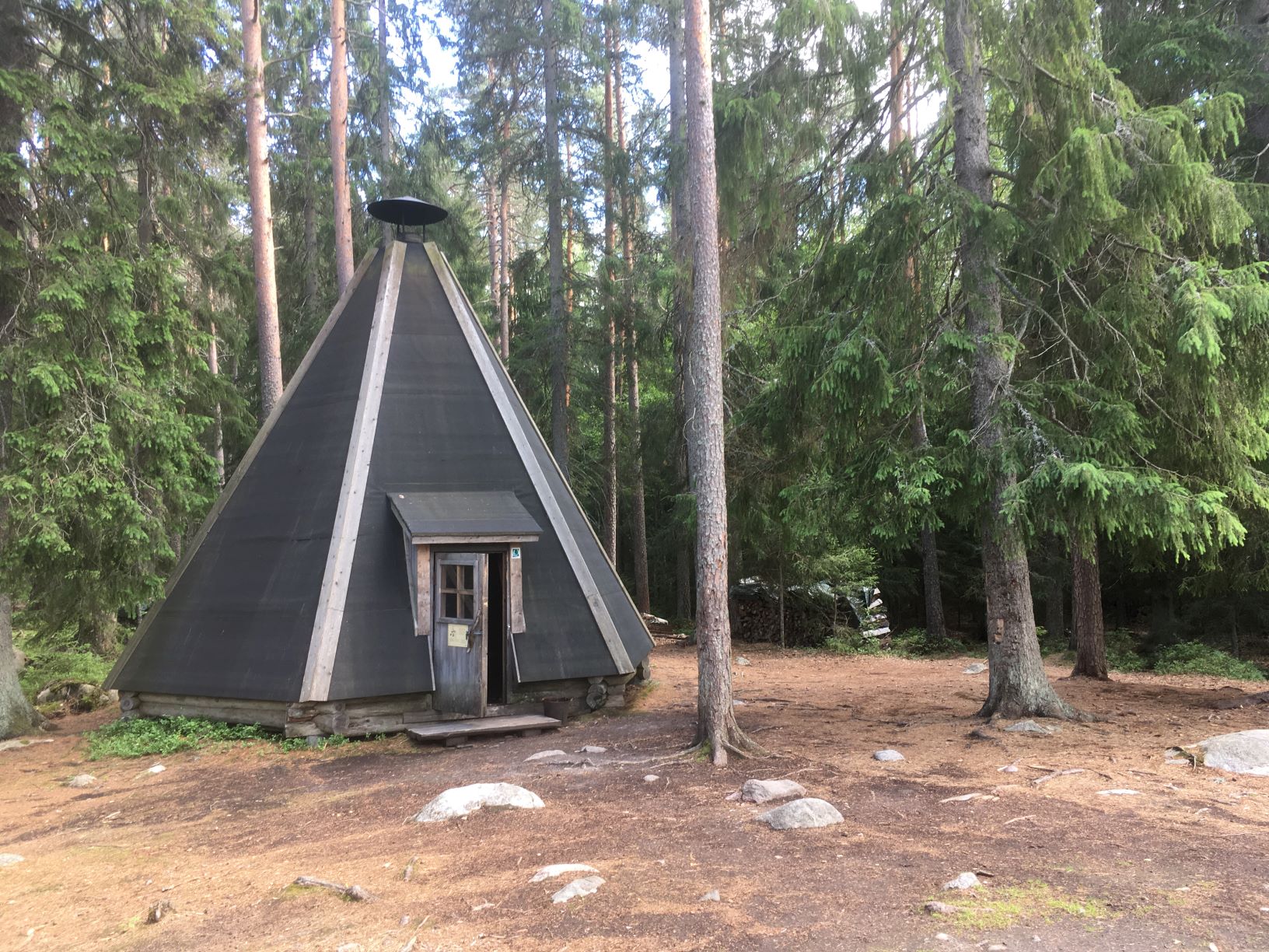 Liesjärvi Kaksvetinen barbeque hut