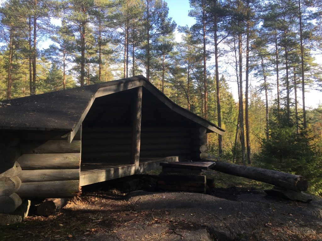 Paattinen lean-to shelter