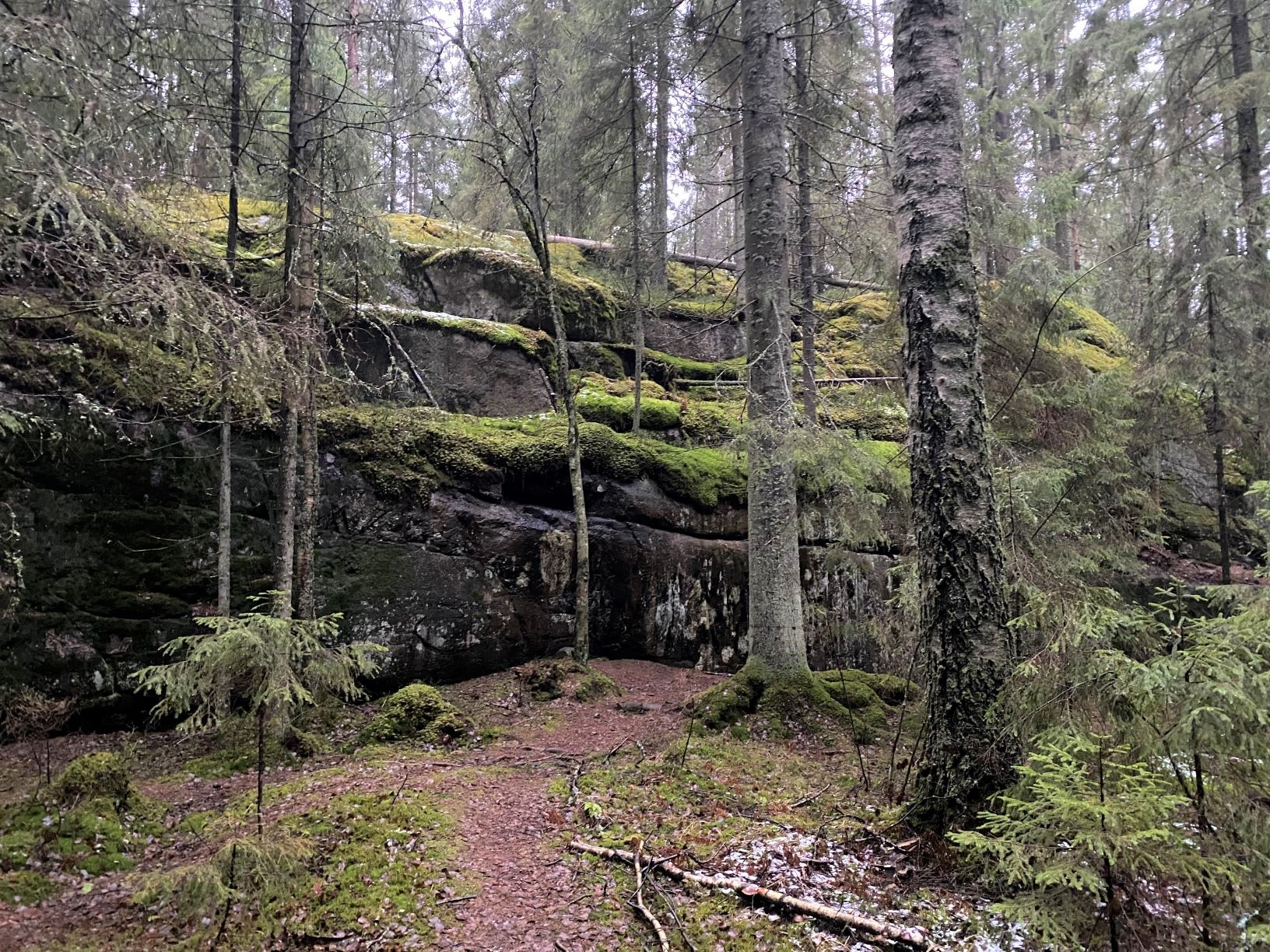 Rock wall at Sipoonkorpi