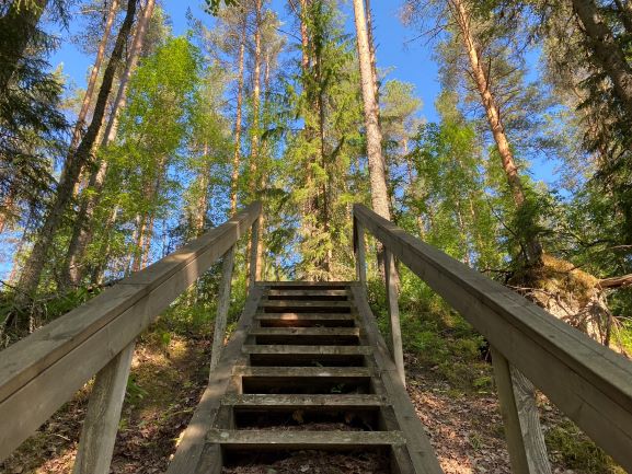 Ryövärinkuoppa stairs