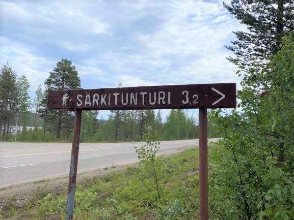 Särkitunturi sign