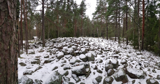 Meri-Rastilan pirunpelto tai muinaisranta. The ancient shoreline in Meri-Rastila.