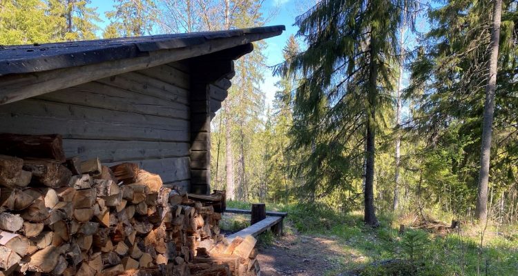 Mieliö lean-to shelter