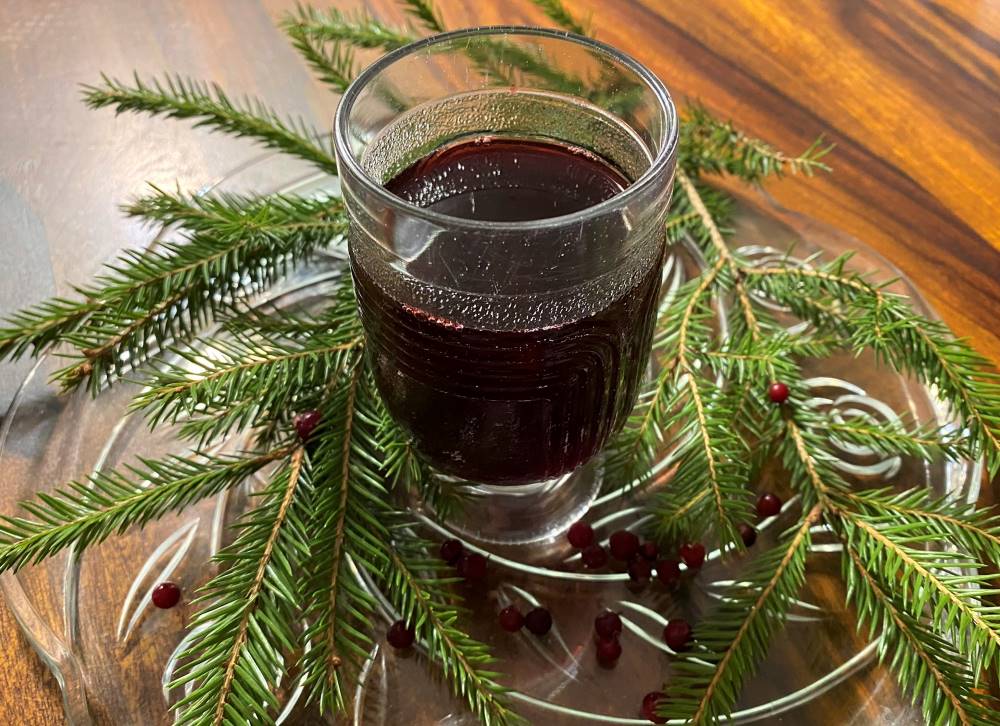 Crowberry-lingonberry juice