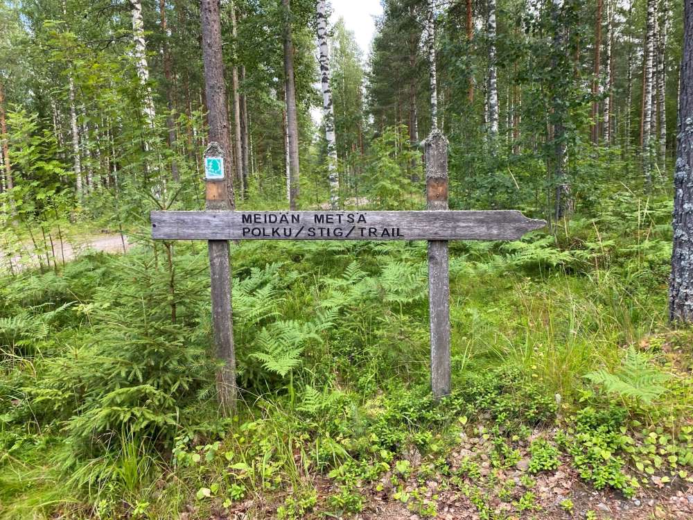 Meidän metsä trail sign
