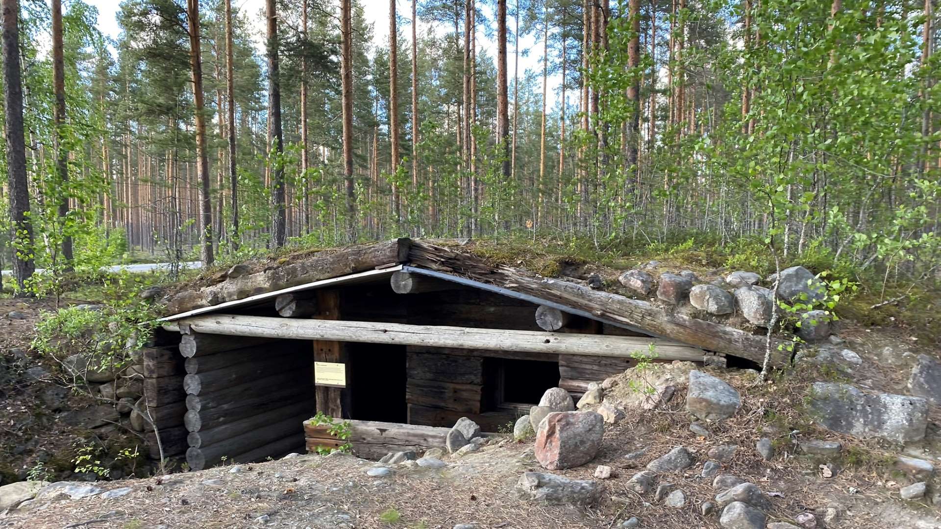 Menkijärvi dugout and defence fighting position in Alajärvi