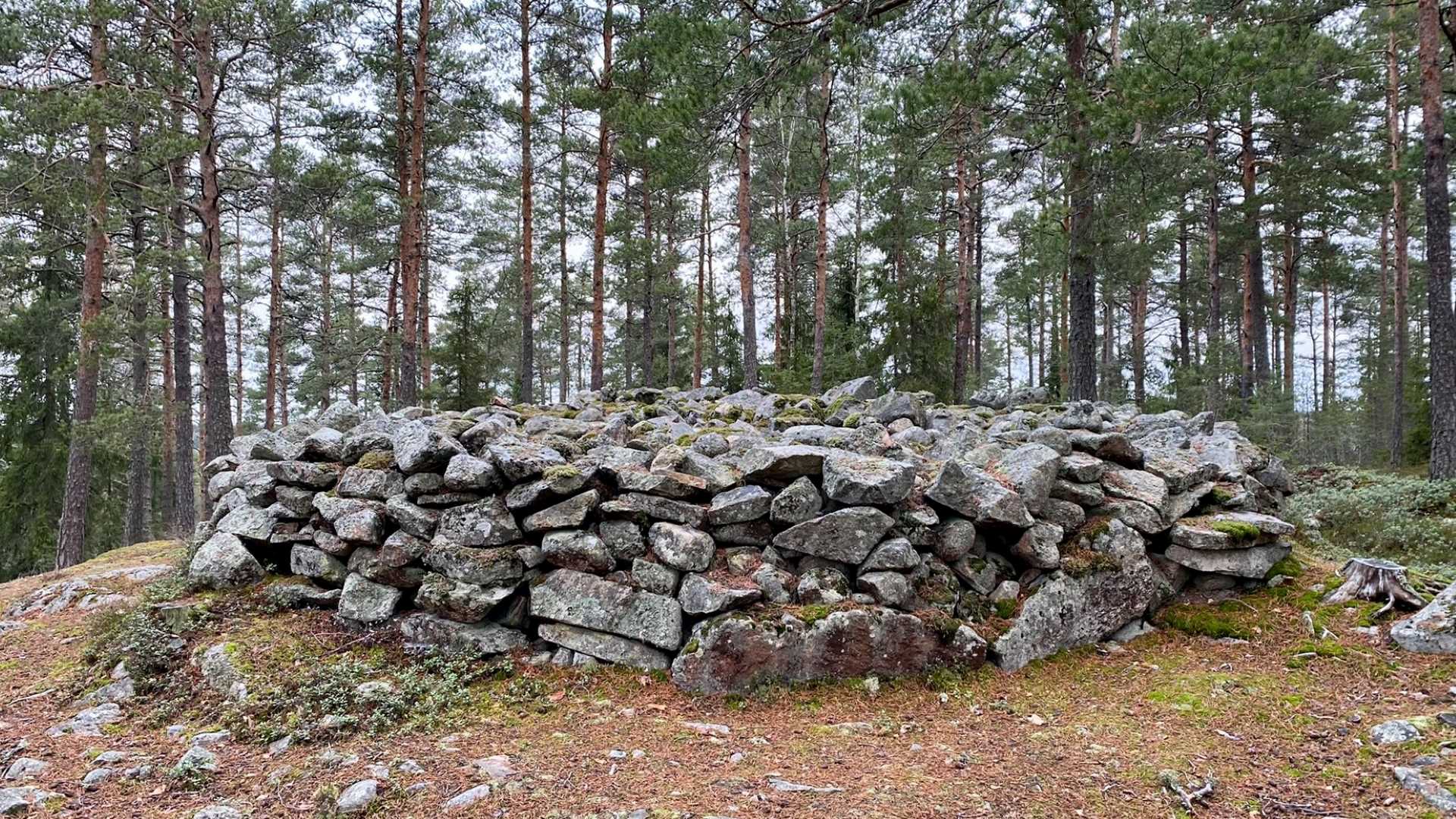 Penimäki heap tombs in Paimio