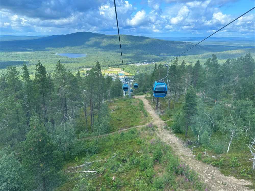 Levi Gondola2000 scenic lift